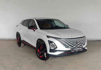 Подержанный автомобиль Omoda C5 2022 года (3 фото)