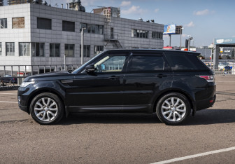 Подержанный автомобиль Land Rover Range Rover Sport 2013 года (8 фото)