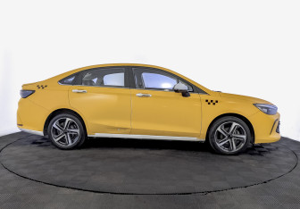 Подержанный автомобиль BAIC U5 Plus 2024 года (4 фото)