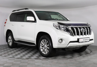 Подержанный автомобиль Toyota Land Cruiser Prado 2014 года (3 фото)