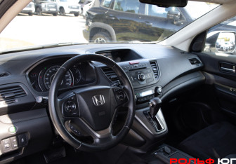 Подержанный автомобиль Honda CR-V 2013 года (10 фото)