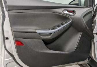 Подержанный автомобиль Ford Focus Wagon 2014 года (11 фото)