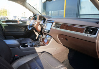 Подержанный автомобиль Volkswagen Touareg 2013 года (11 фото)