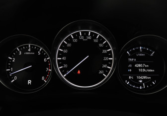 Подержанный автомобиль Mazda CX-5 2020 года (13 фото)