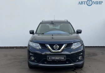 Подержанный автомобиль Nissan X-Trail 2015 года (2 фото)
