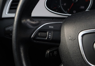 Подержанный автомобиль Audi A4 Wagon 2013 года (20 фото)