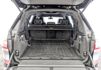 Подержанный автомобиль BMW X7 2020 года (10 фото)