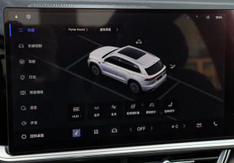 Подержанный автомобиль Geely Monjaro 2025 года (27 фото)