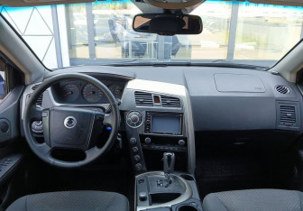 Подержанный автомобиль SsangYong Kyron 2011 года (11 фото)