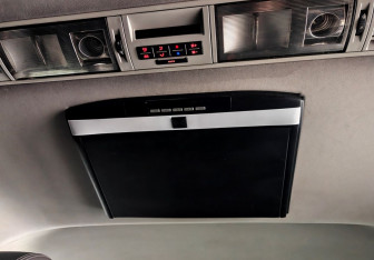 Подержанный автомобиль Volkswagen Multivan 2011 года (16 фото)