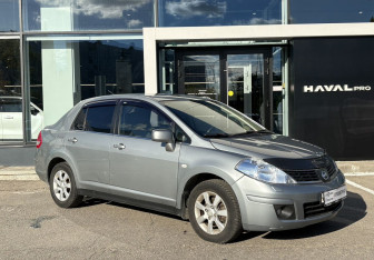 Подержанный автомобиль Nissan Tiida Sedan 2010 года (3 фото)