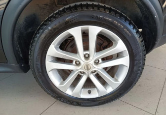 Подержанный автомобиль Nissan Juke 2014 года (18 фото)