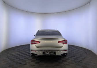 Подержанный автомобиль Hongqi H5 2022 года (6 фото)