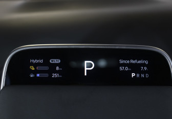 Подержанный автомобиль LiXiang L7 2023 года (11 фото)