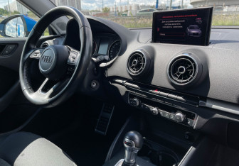 Подержанный автомобиль Audi A3 Sedan 2017 года (9 фото)