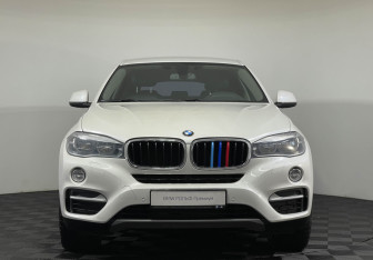 Подержанный автомобиль BMW X6 2016 года (3 фото)