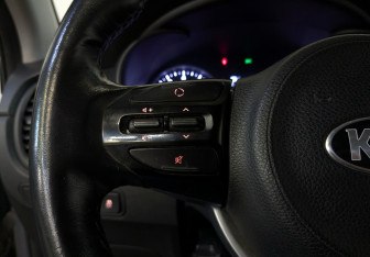 Подержанный автомобиль Kia Rio Hatchback 2020 года (23 фото)