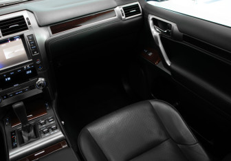 Подержанный автомобиль Lexus GX 2015 года (25 фото)