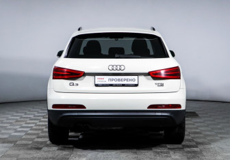 Подержанный автомобиль Audi Q3 2013 года (6 фото)