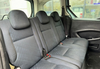 Подержанный автомобиль Peugeot Partner 2010 года (11 фото)