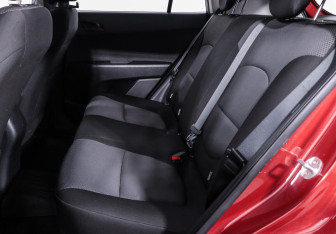 Подержанный автомобиль Hyundai Creta 2019 года (9 фото)