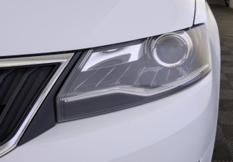 Подержанный автомобиль Skoda Rapid Liftback 2018 года (11 фото)