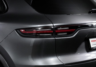 Подержанный автомобиль Porsche Cayenne 2019 года (16 фото)