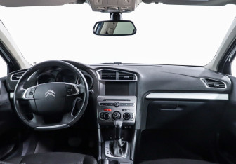 Подержанный автомобиль Citroen C4 Sedan 2018 года (7 фото)
