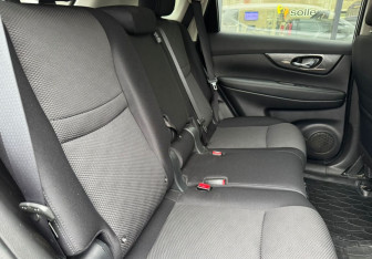 Подержанный автомобиль Nissan X-Trail 2018 года (11 фото)