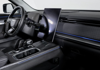 Подержанный автомобиль Jaecoo J7 2024 года (9 фото)