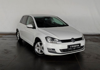Подержанный автомобиль Volkswagen Golf Hatchback 2014 года (3 фото)