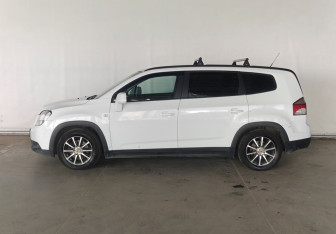Подержанный автомобиль Chevrolet Orlando 2012 года (7 фото)