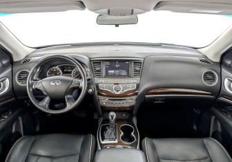 Подержанный автомобиль Infiniti QX60 2019 года (14 фото)