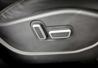 Подержанный автомобиль Geely Emgrand X7 2019 года (24 фото)