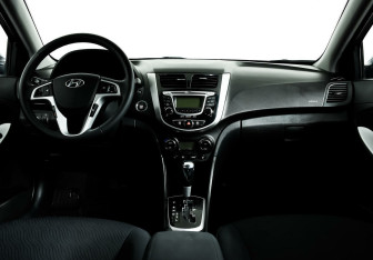 Подержанный автомобиль Hyundai Solaris Sedan 2013 года (6 фото)