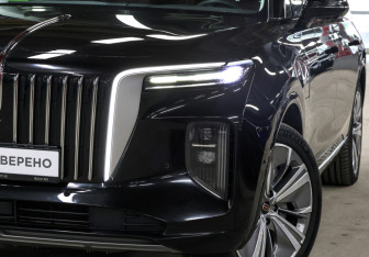 Подержанный автомобиль Hongqi E-HS9 2022 года (30 фото)