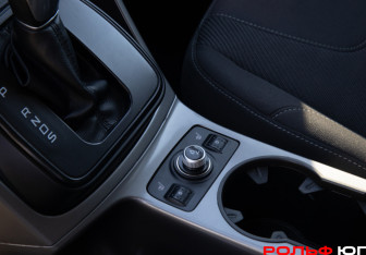 Подержанный автомобиль Ford Kuga 2013 года (18 фото)