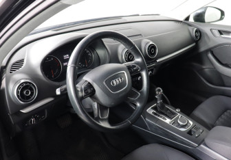 Подержанный автомобиль Audi A3 Hatchback 2014 года (7 фото)