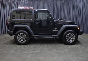 Подержанный автомобиль Jeep Wrangler 2012 года (4 фото)