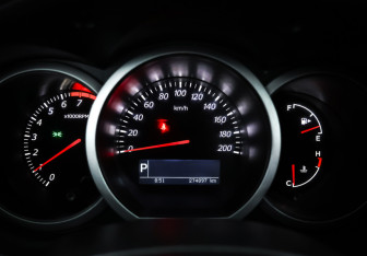 Подержанный автомобиль Suzuki Grand Vitara 2010 года (16 фото)