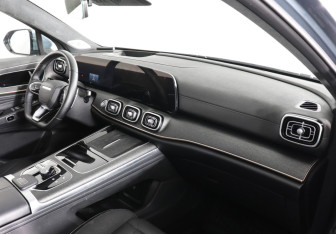 Подержанный автомобиль Jaecoo J8 2024 года (10 фото)