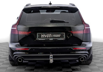 Подержанный автомобиль Volvo V60 2020 года (6 фото)