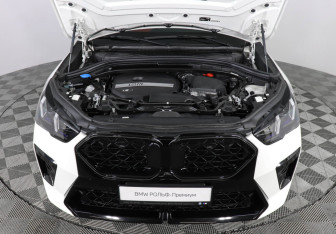 Подержанный автомобиль BMW X2 2024 года (10 фото)