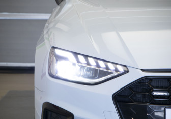 Подержанный автомобиль Audi A4 Sedan 2021 года (35 фото)