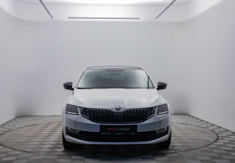 Подержанный автомобиль Skoda Octavia Liftback 2018 года (2 фото)