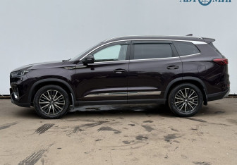 Подержанный автомобиль Chery Tiggo 8 Pro 2022 года (8 фото)