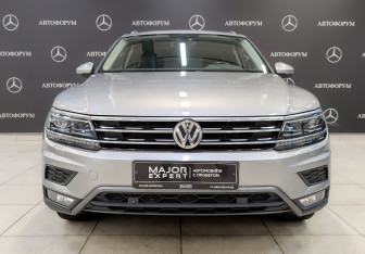 Подержанный автомобиль Volkswagen Tiguan 2018 года (2 фото)