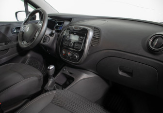 Подержанный автомобиль Renault Kaptur 2018 года (9 фото)
