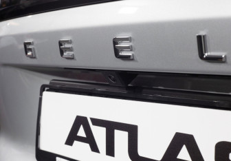 Новый Geely Atlas 2025 (14 фото)