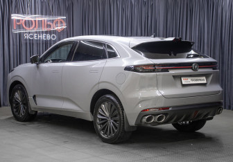 Подержанный автомобиль Changan UNI-K 2023 года (7 фото)